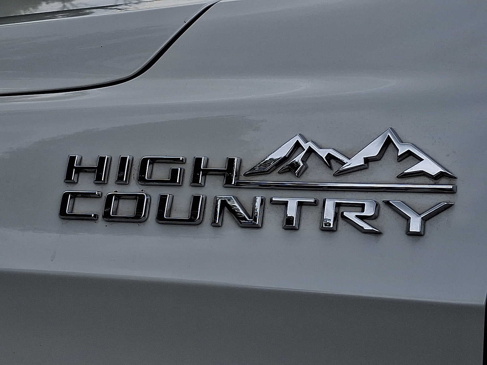 2023 Chevrolet Suburban 4WD 4dr High Country