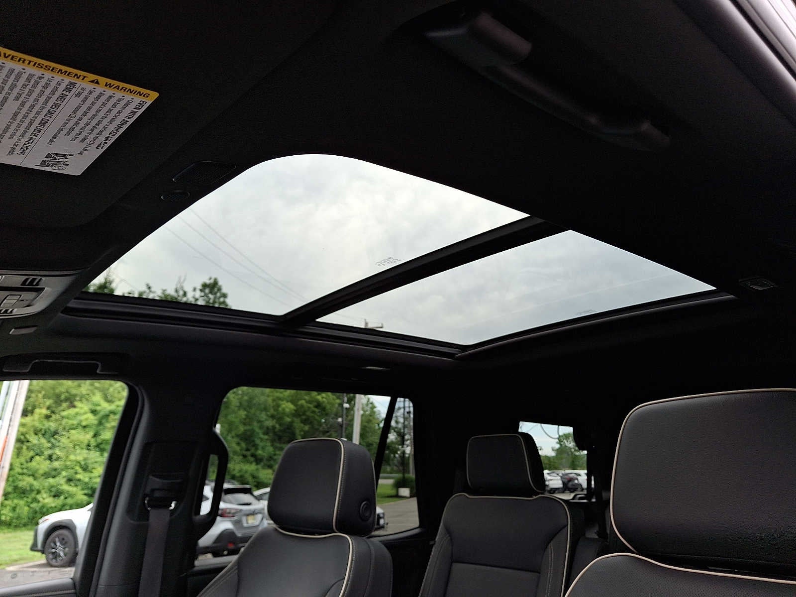 2023 Chevrolet Tahoe 4WD 4dr Premier
