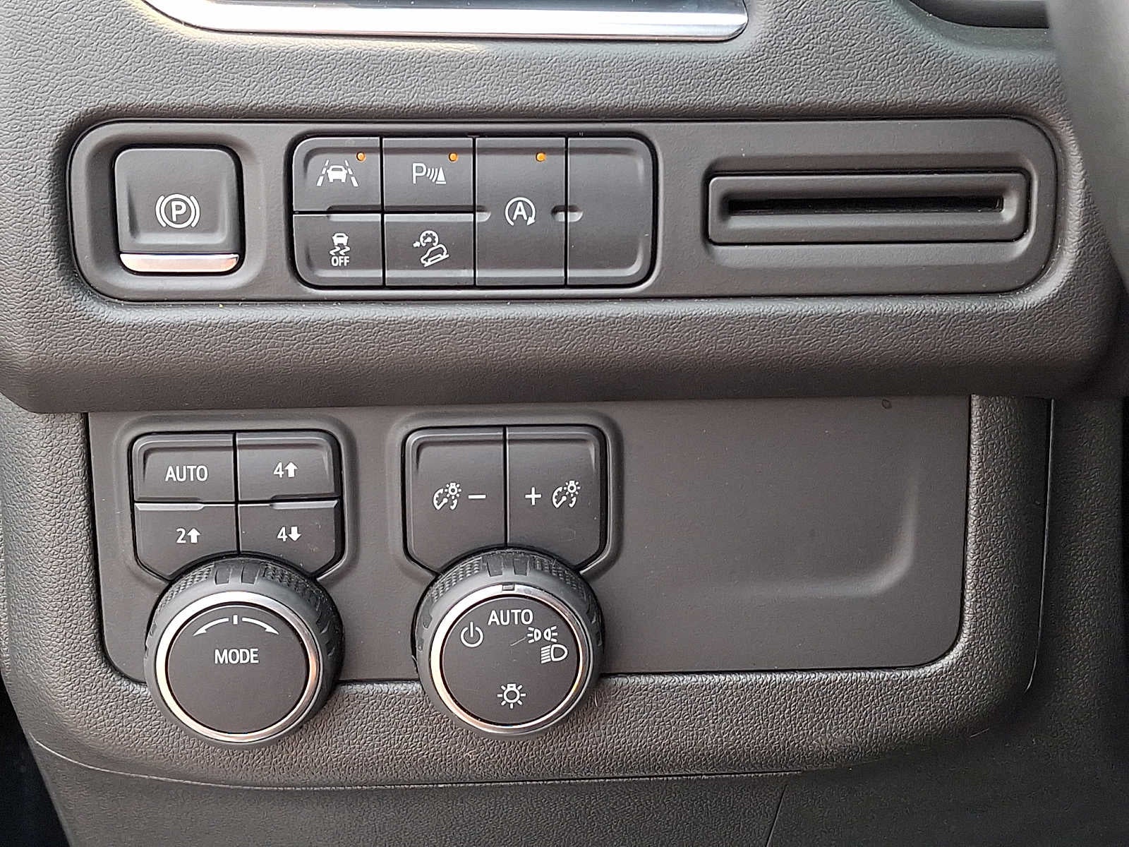 2024 Chevrolet Tahoe 4WD 4dr Premier