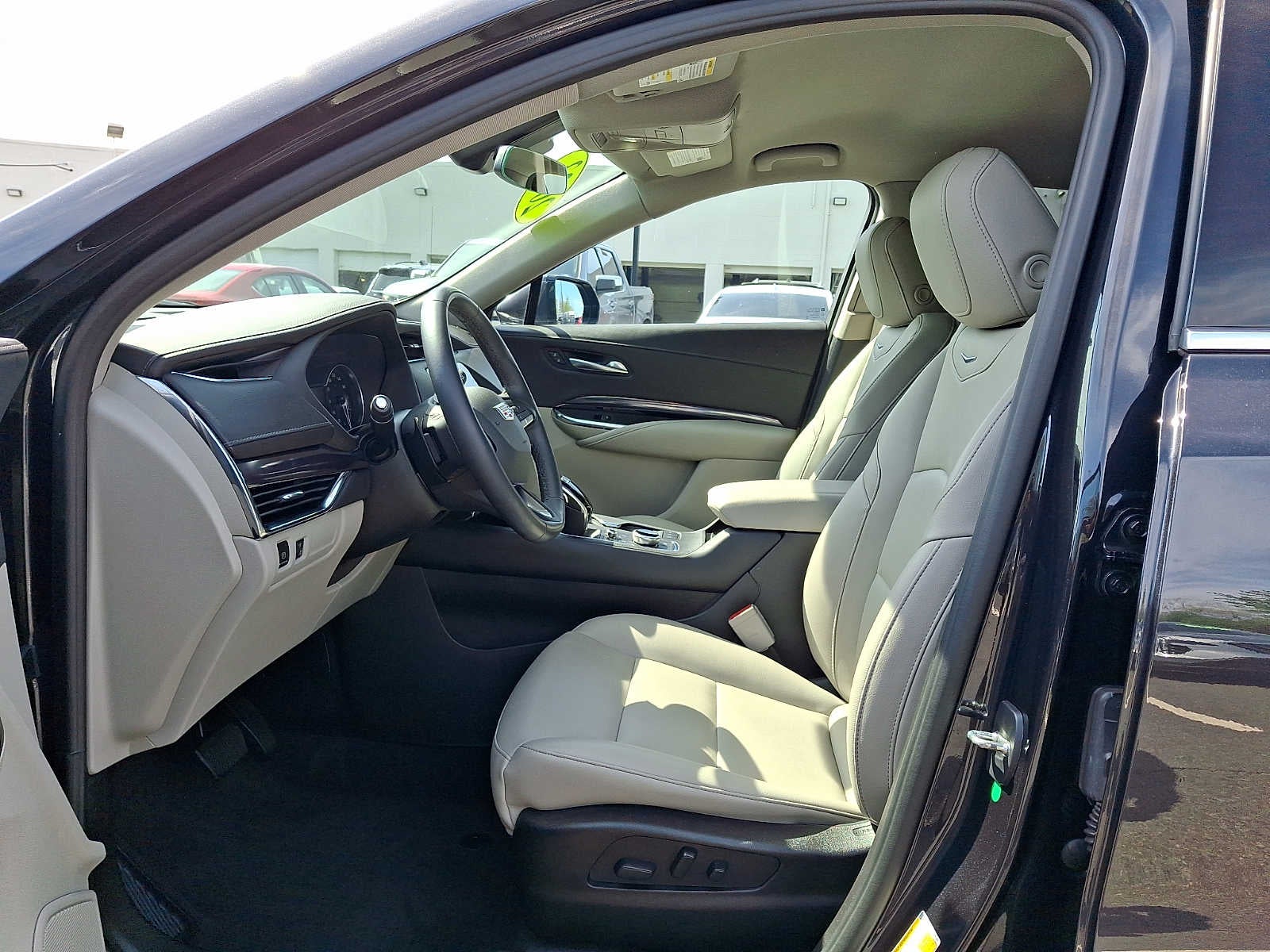 2023 Cadillac XT4 AWD 4dr Luxury
