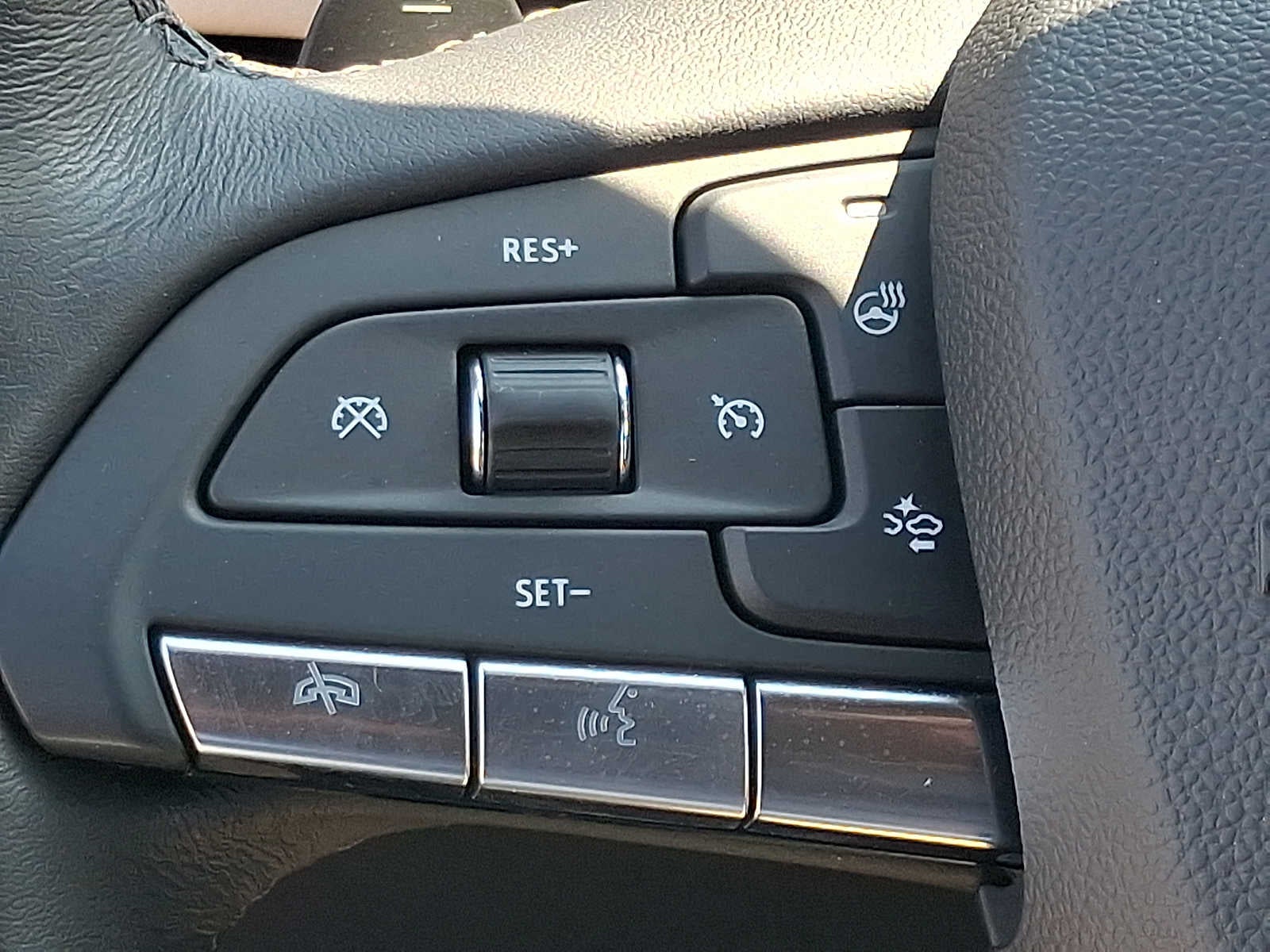 2024 Cadillac XT4 AWD 4dr Luxury