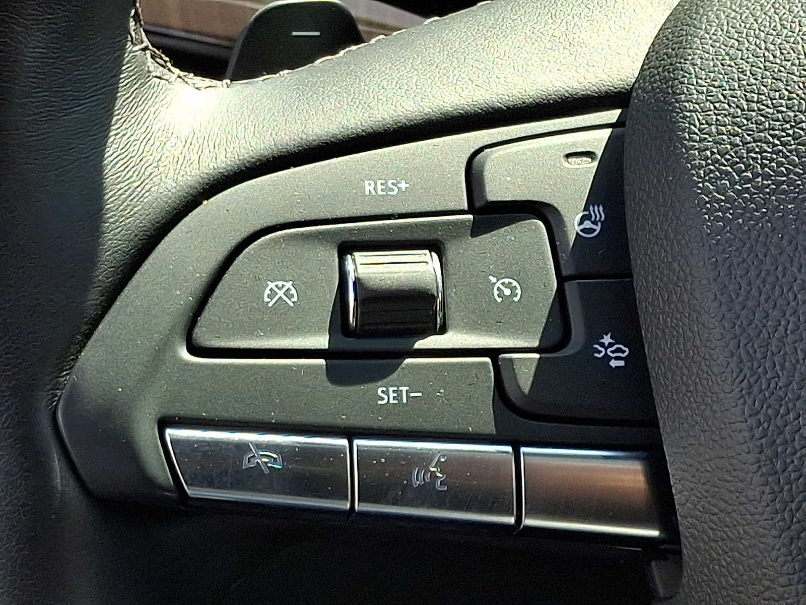 2023 Cadillac XT4 AWD 4dr Premium Luxury