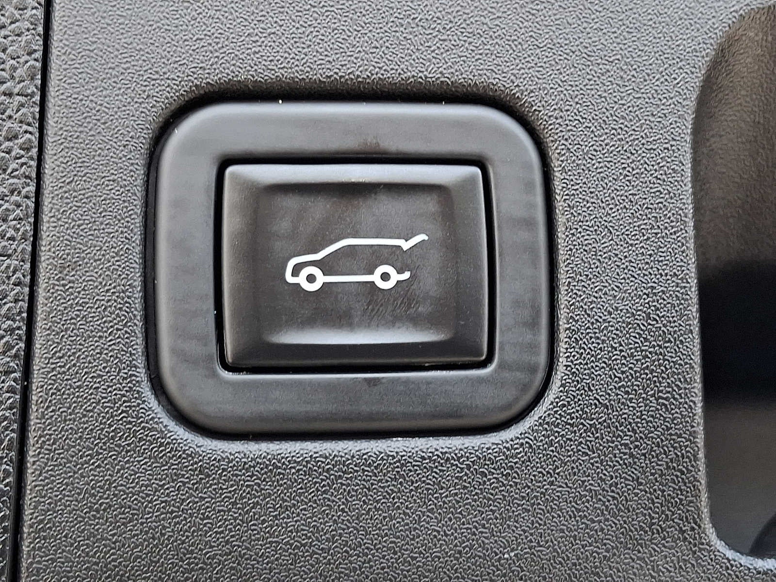2023 Cadillac XT4 AWD 4dr Premium Luxury