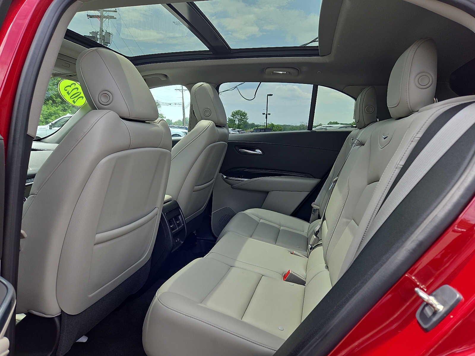 2023 Cadillac XT4 AWD 4dr Premium Luxury