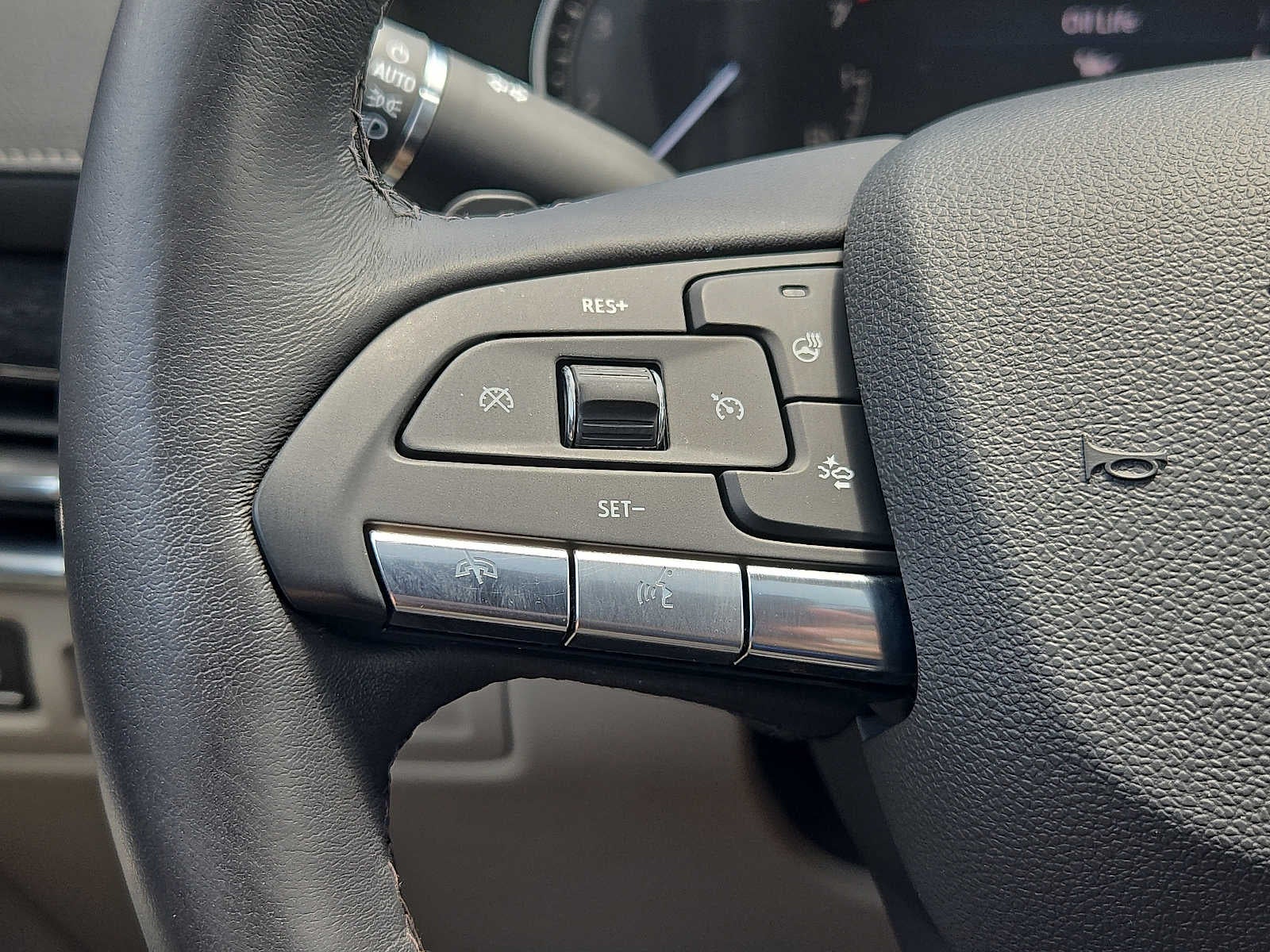 2023 Cadillac XT4 AWD 4dr Premium Luxury
