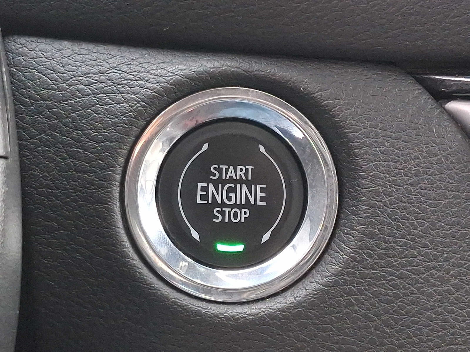 2024 Cadillac XT4 AWD 4dr Premium Luxury