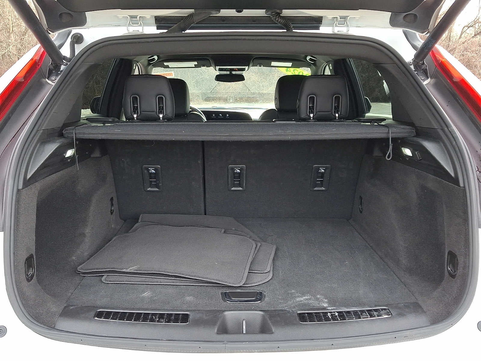 2024 Cadillac XT4 AWD 4dr Premium Luxury