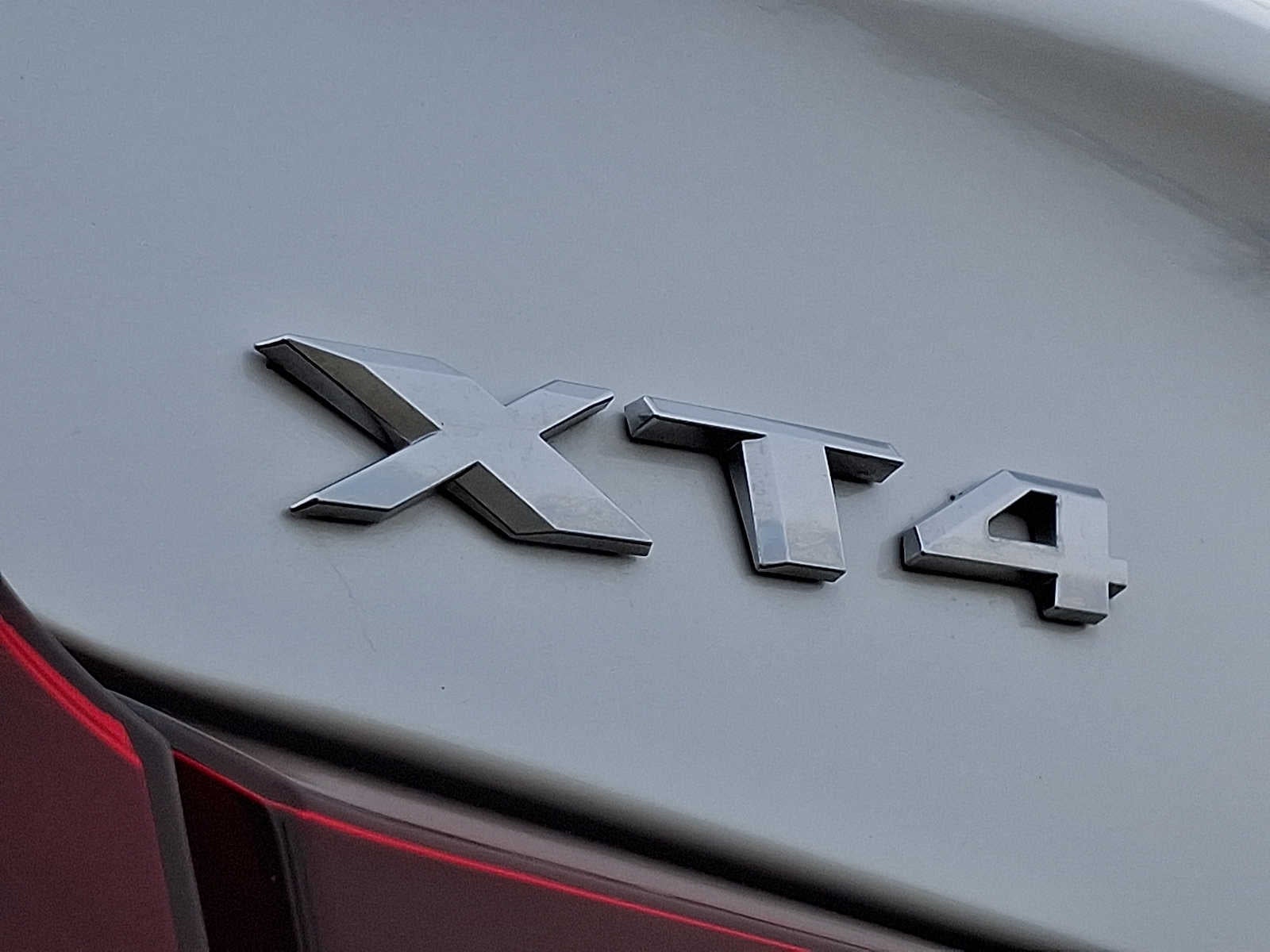 2024 Cadillac XT4 AWD 4dr Premium Luxury