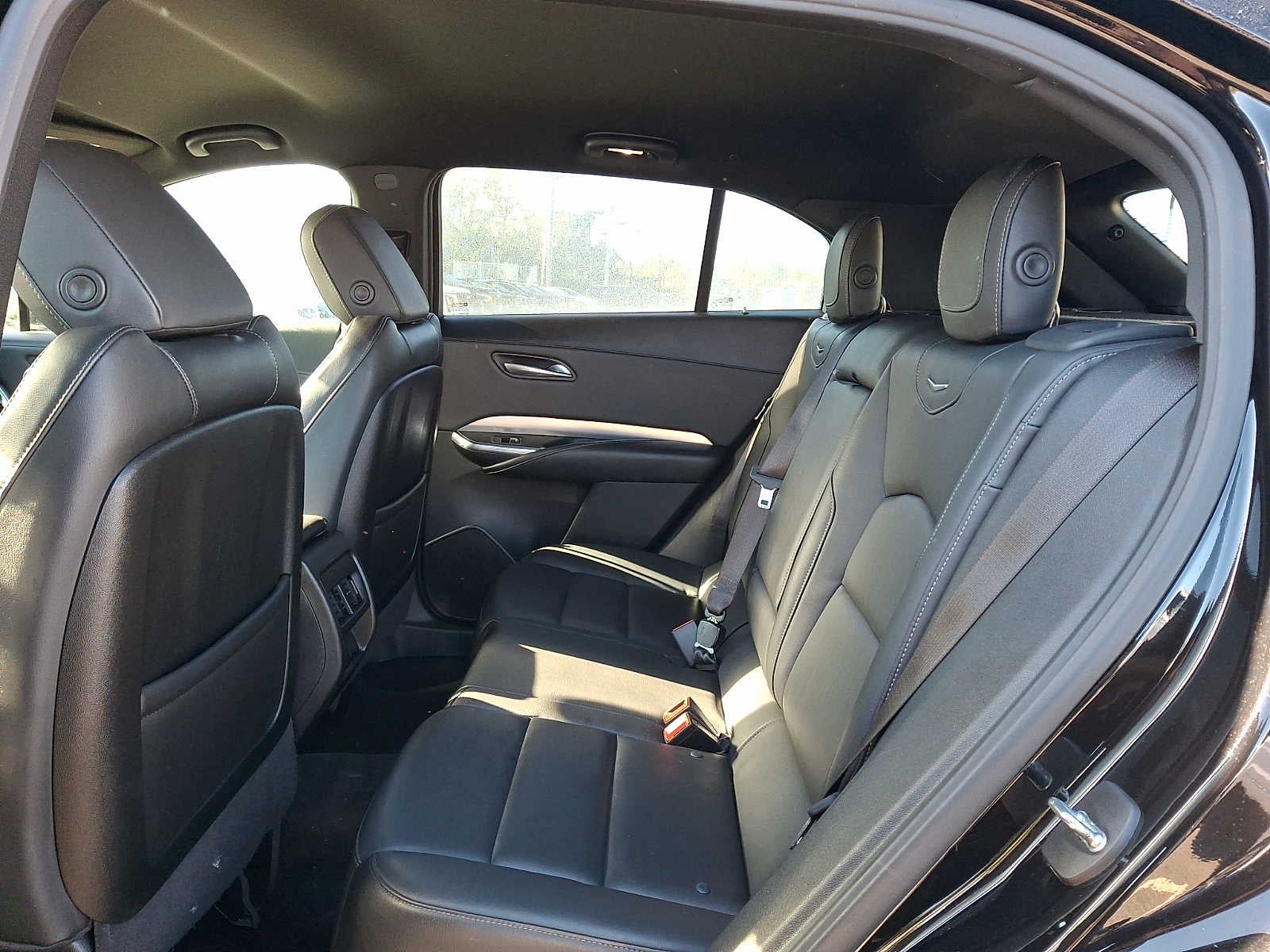 2022 Cadillac XT4 AWD 4dr Premium Luxury
