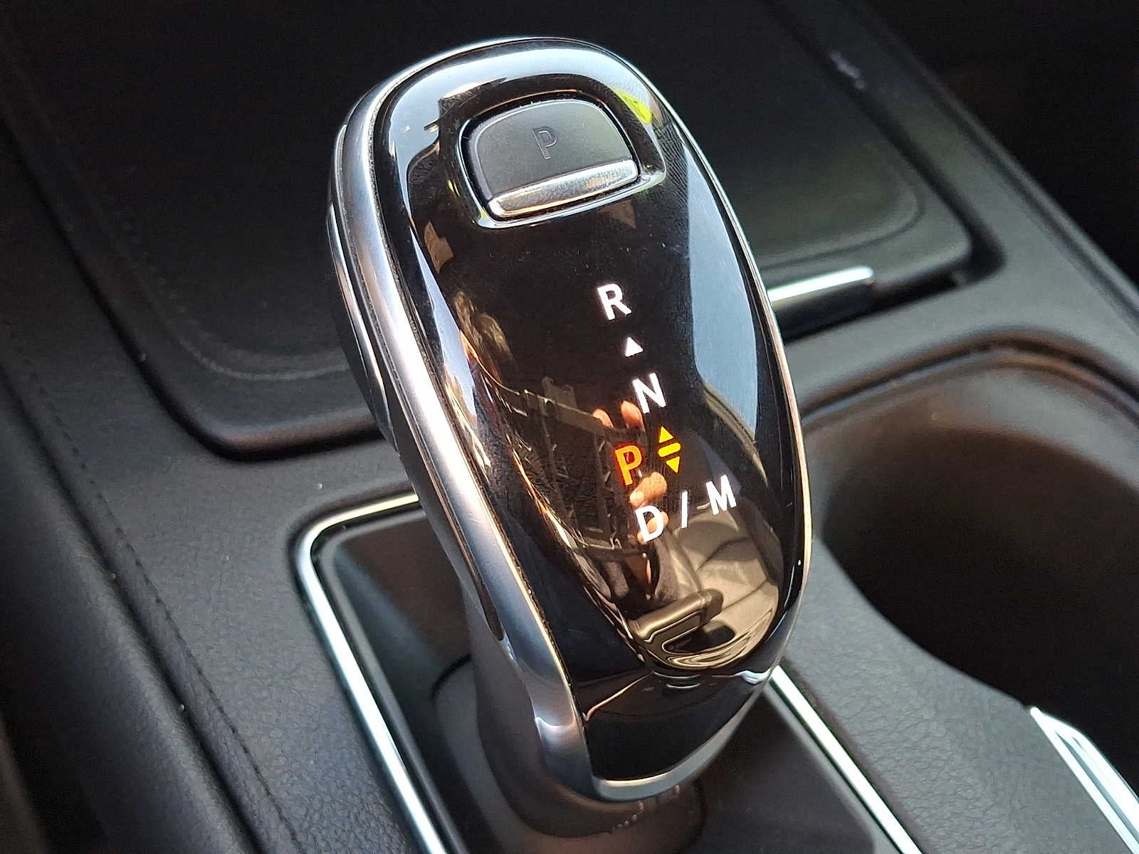 2022 Cadillac XT4 AWD 4dr Premium Luxury