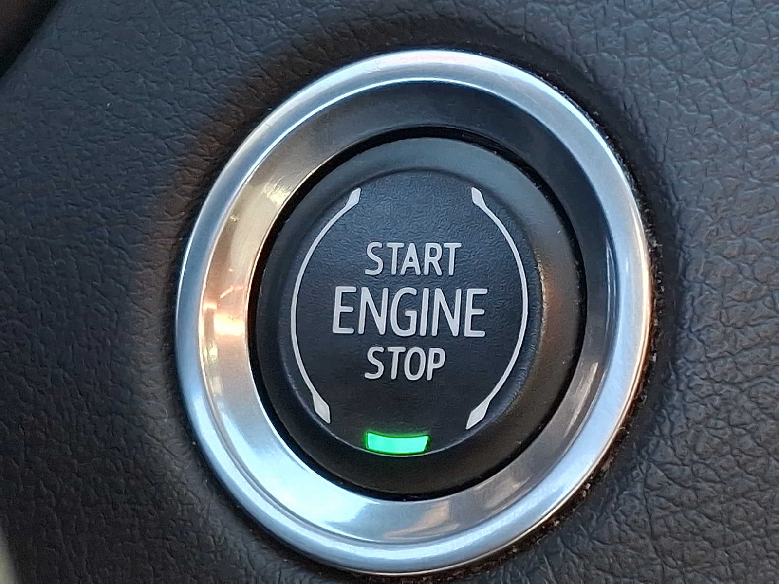 2022 Cadillac XT4 AWD 4dr Premium Luxury