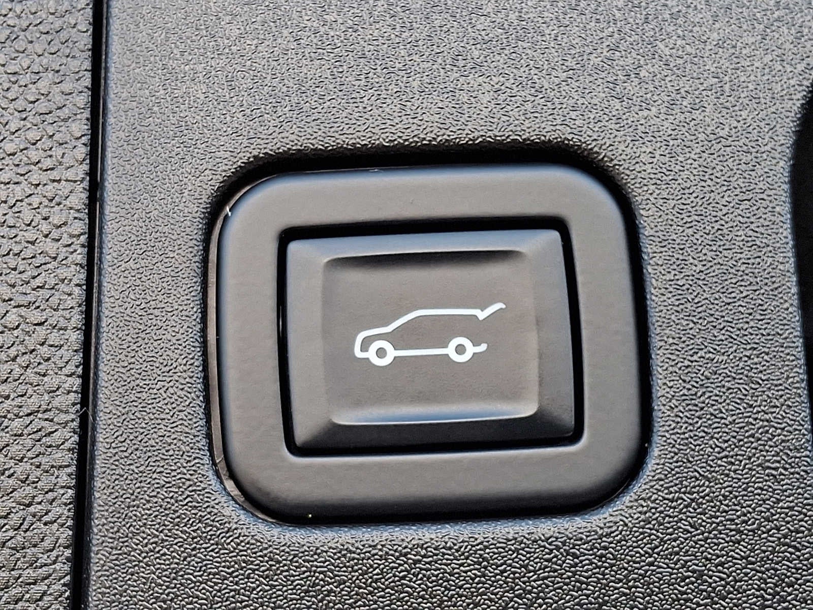 2022 Cadillac XT4 AWD 4dr Premium Luxury