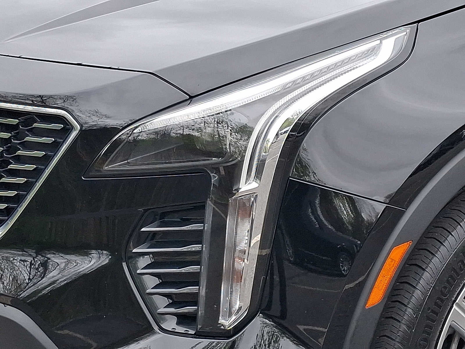 2023 Cadillac XT4 AWD 4dr Premium Luxury