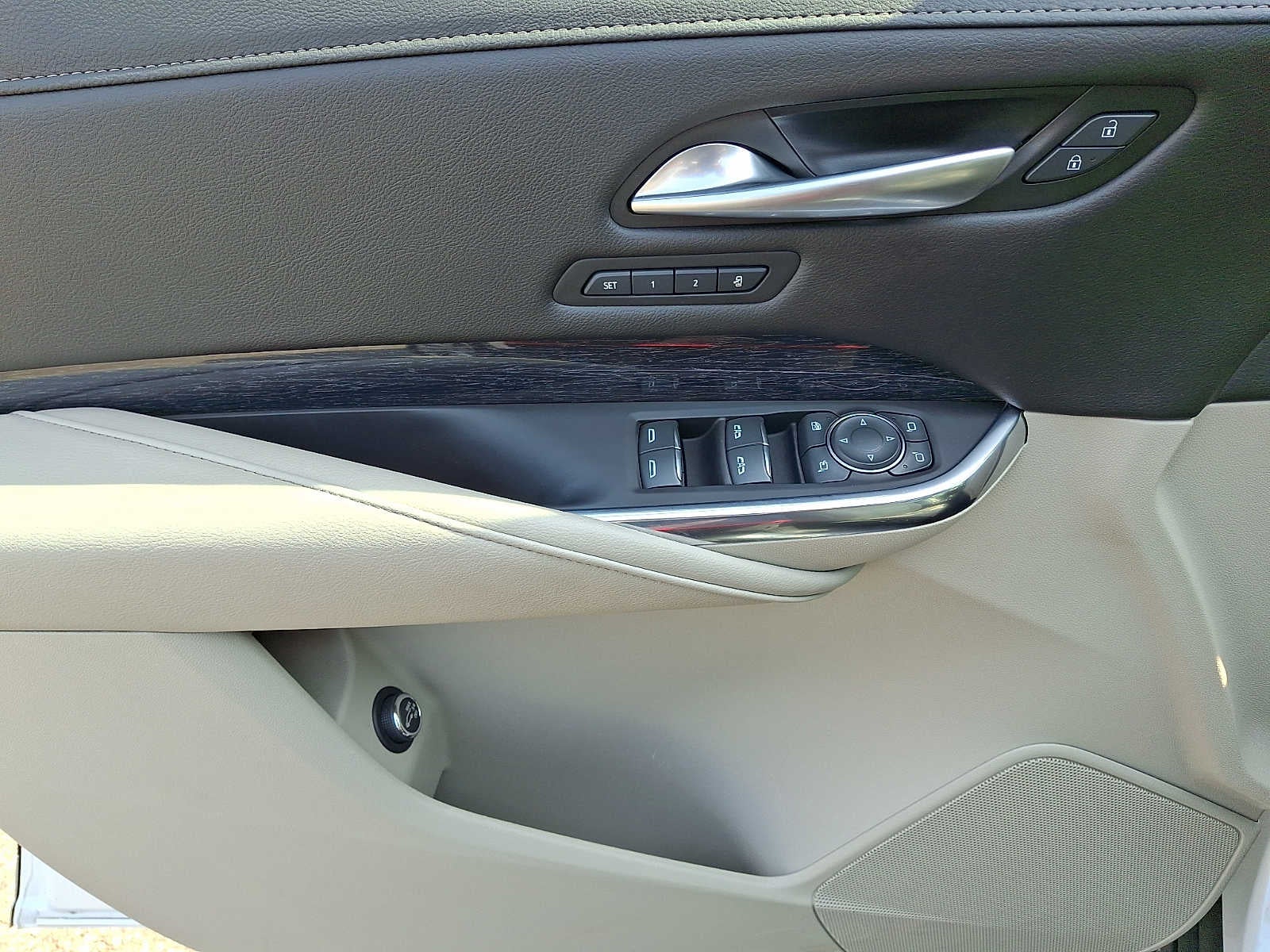2023 Cadillac XT4 AWD 4dr Premium Luxury