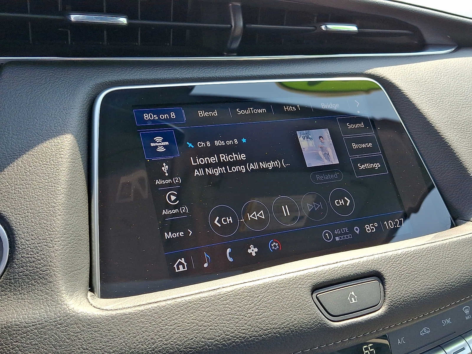 2023 Cadillac XT4 AWD 4dr Premium Luxury