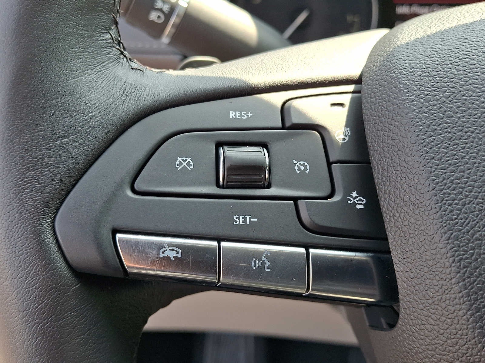 2023 Cadillac XT4 AWD 4dr Premium Luxury
