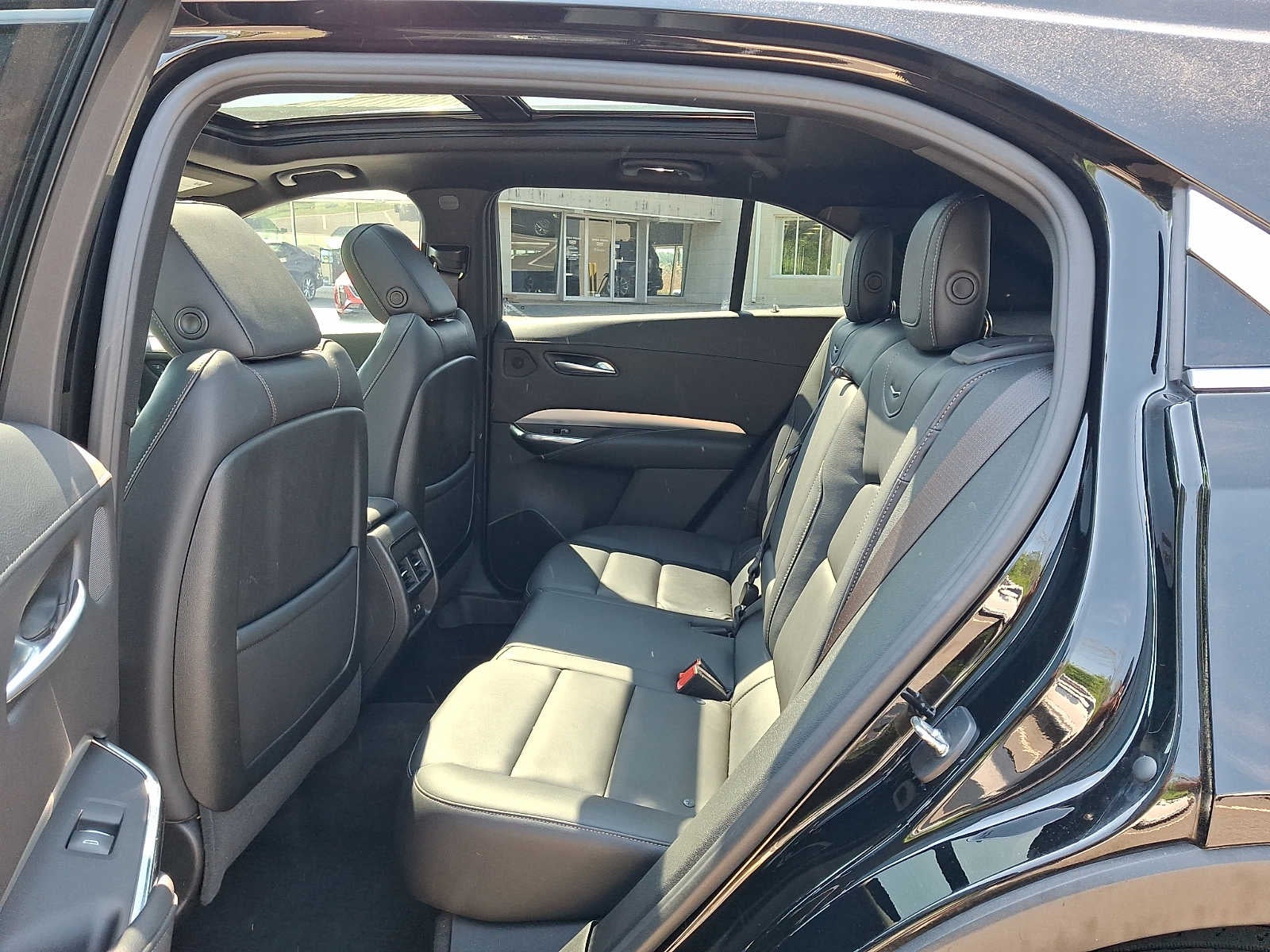 2023 Cadillac XT4 AWD 4dr Premium Luxury