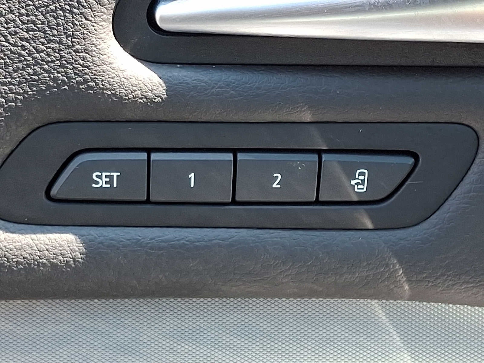 2023 Cadillac XT4 AWD 4dr Premium Luxury