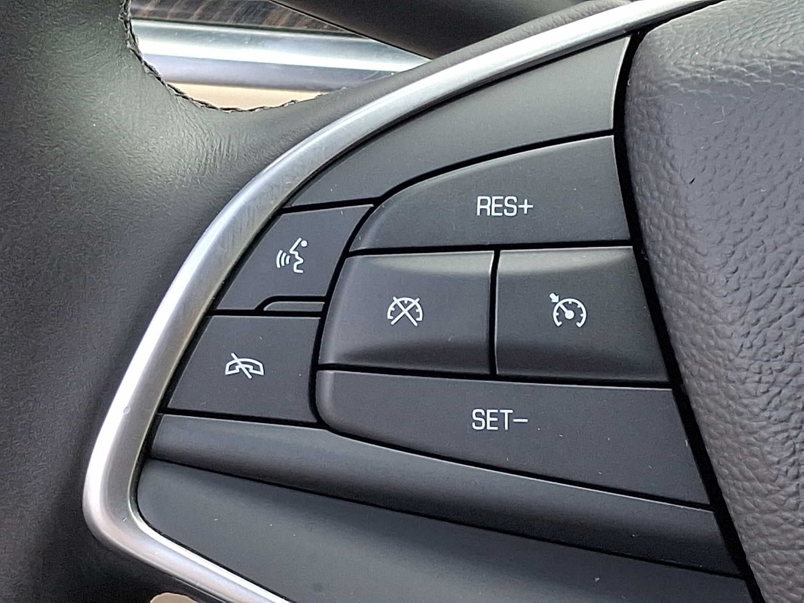 2017 Cadillac XT5 FWD 4dr