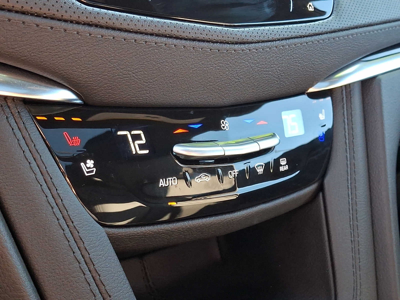2026 Cadillac XT5 AWD 4dr Premium Luxury