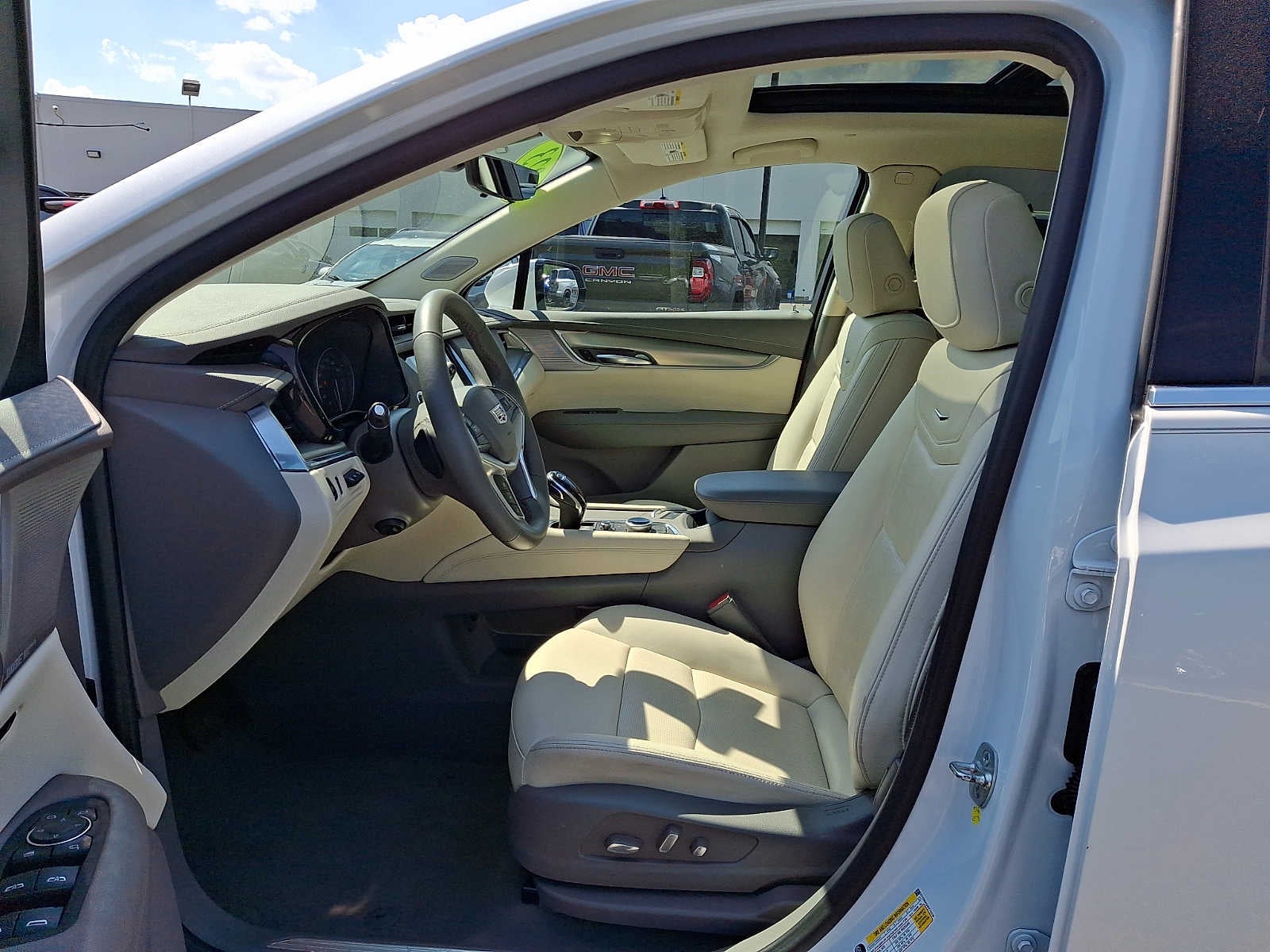 2024 Cadillac XT5 AWD 4dr Premium Luxury