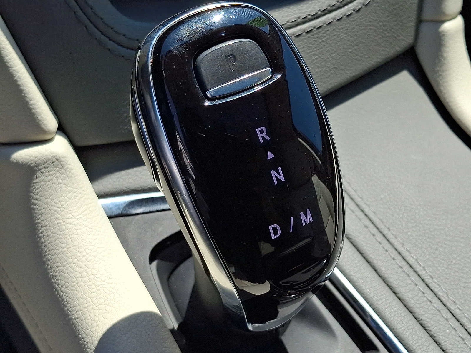 2024 Cadillac XT5 AWD 4dr Premium Luxury