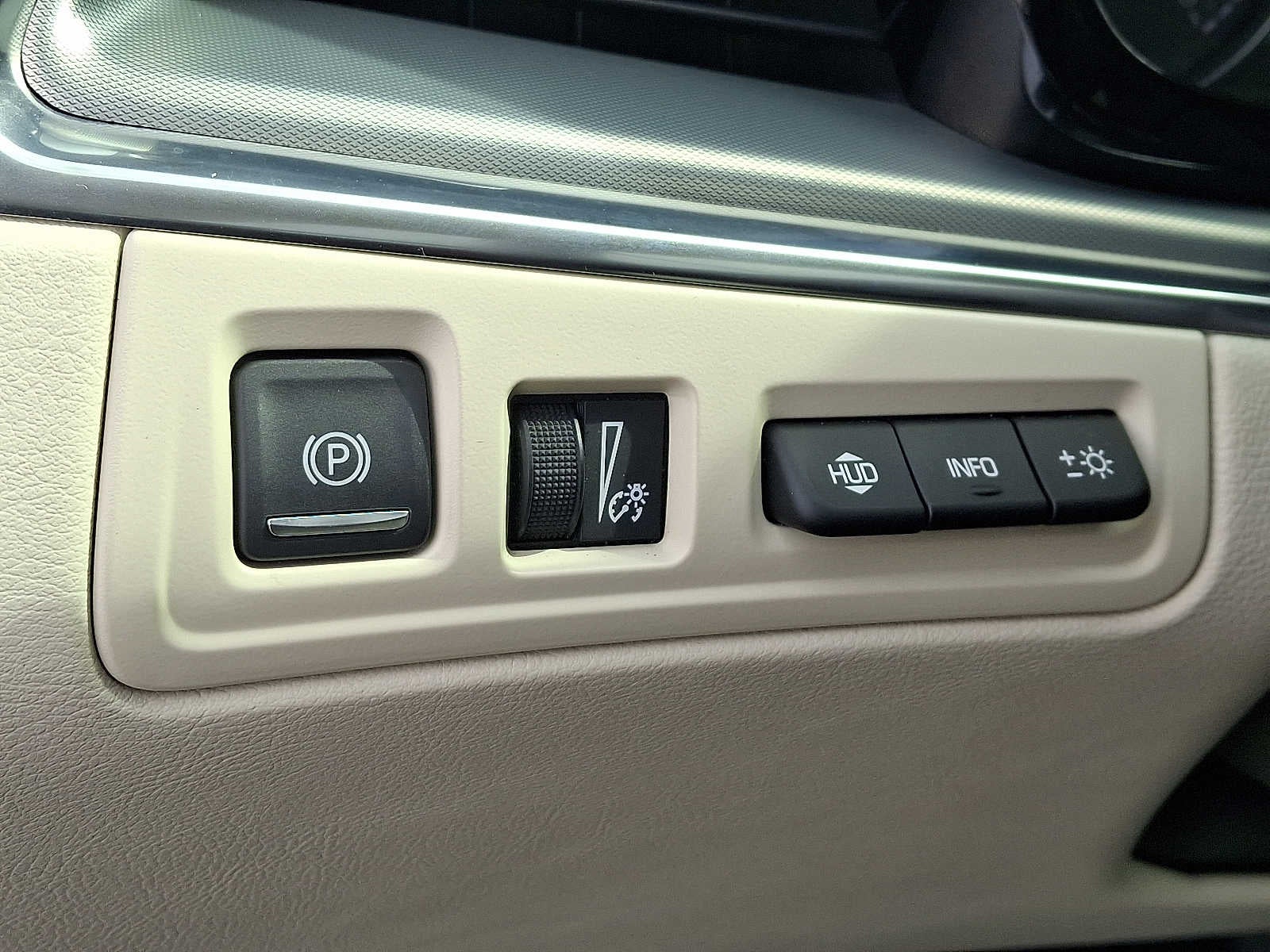 2021 Cadillac XT5 AWD 4dr Premium Luxury