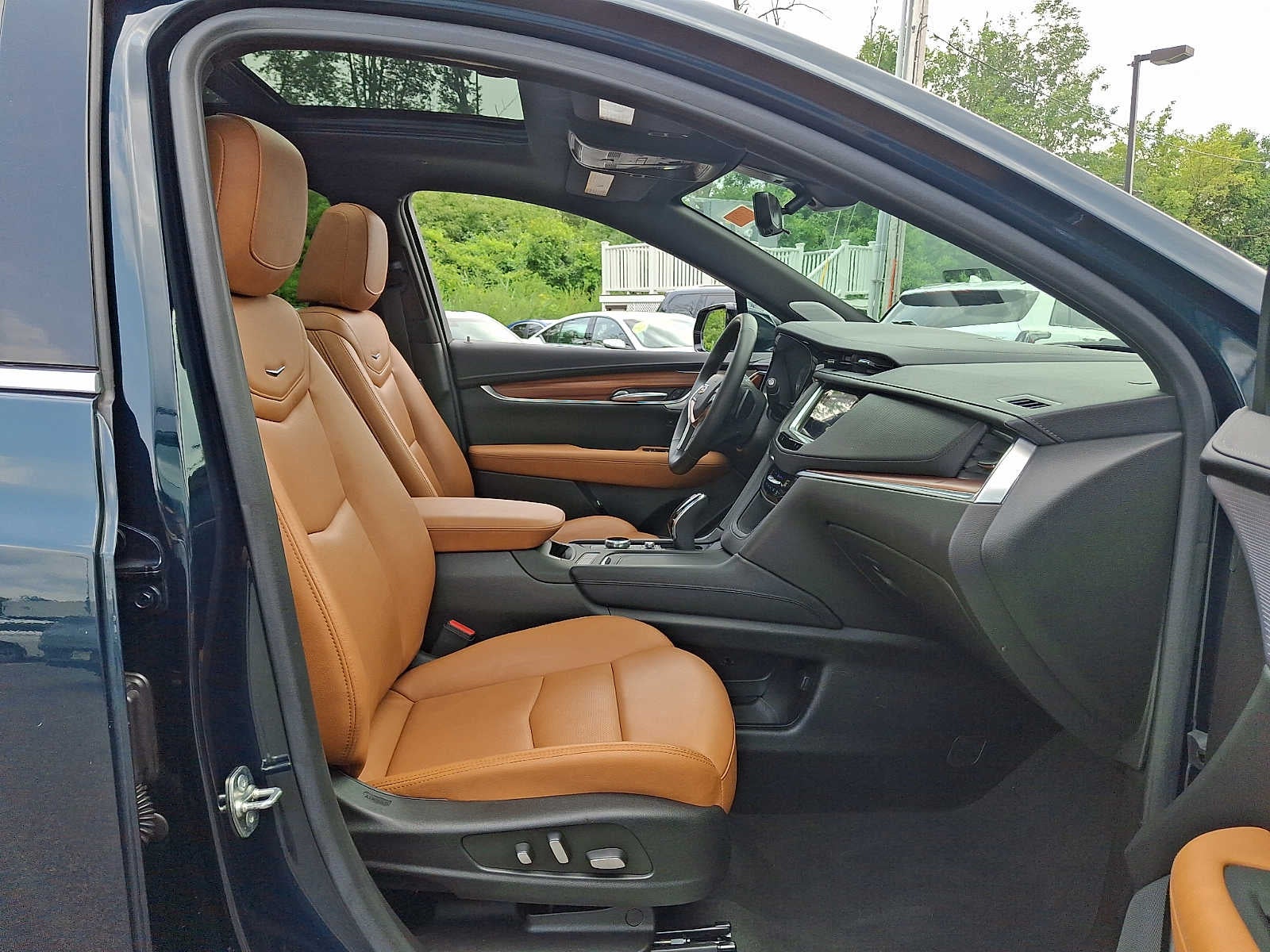 2024 Cadillac XT5 AWD 4dr Premium Luxury