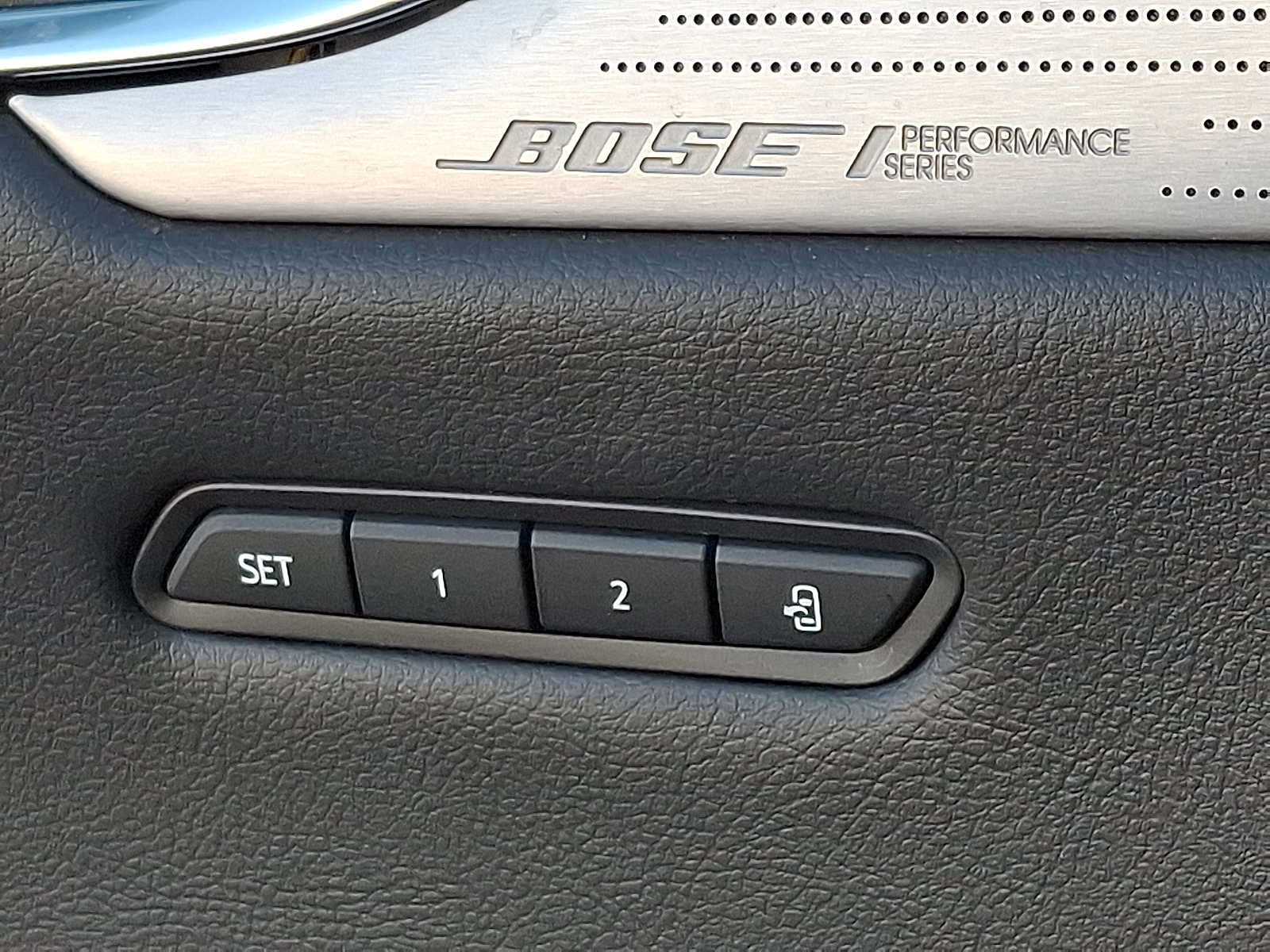 2023 Cadillac XT5 AWD 4dr Sport