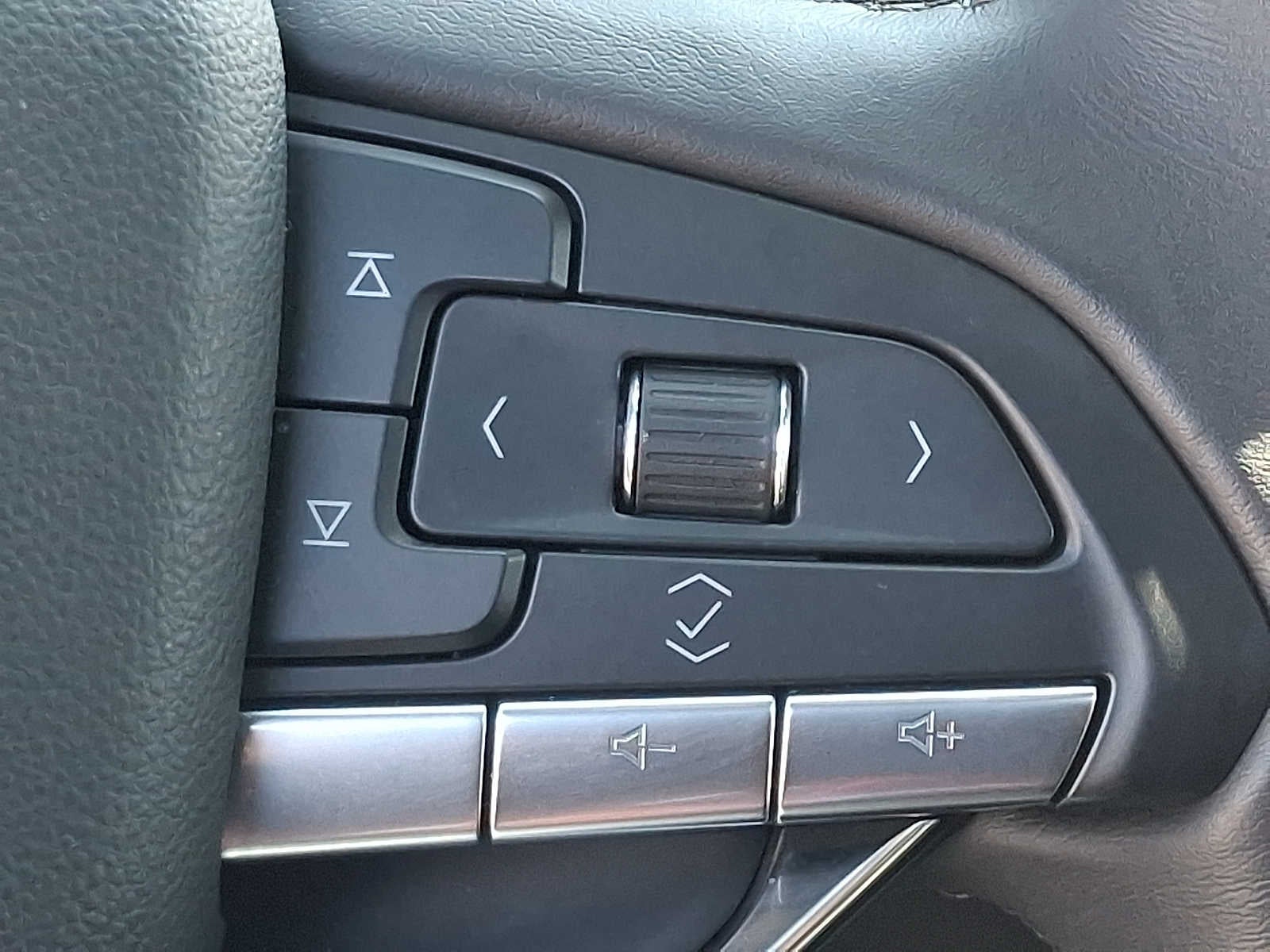 2025 Cadillac XT6 AWD 4dr Luxury