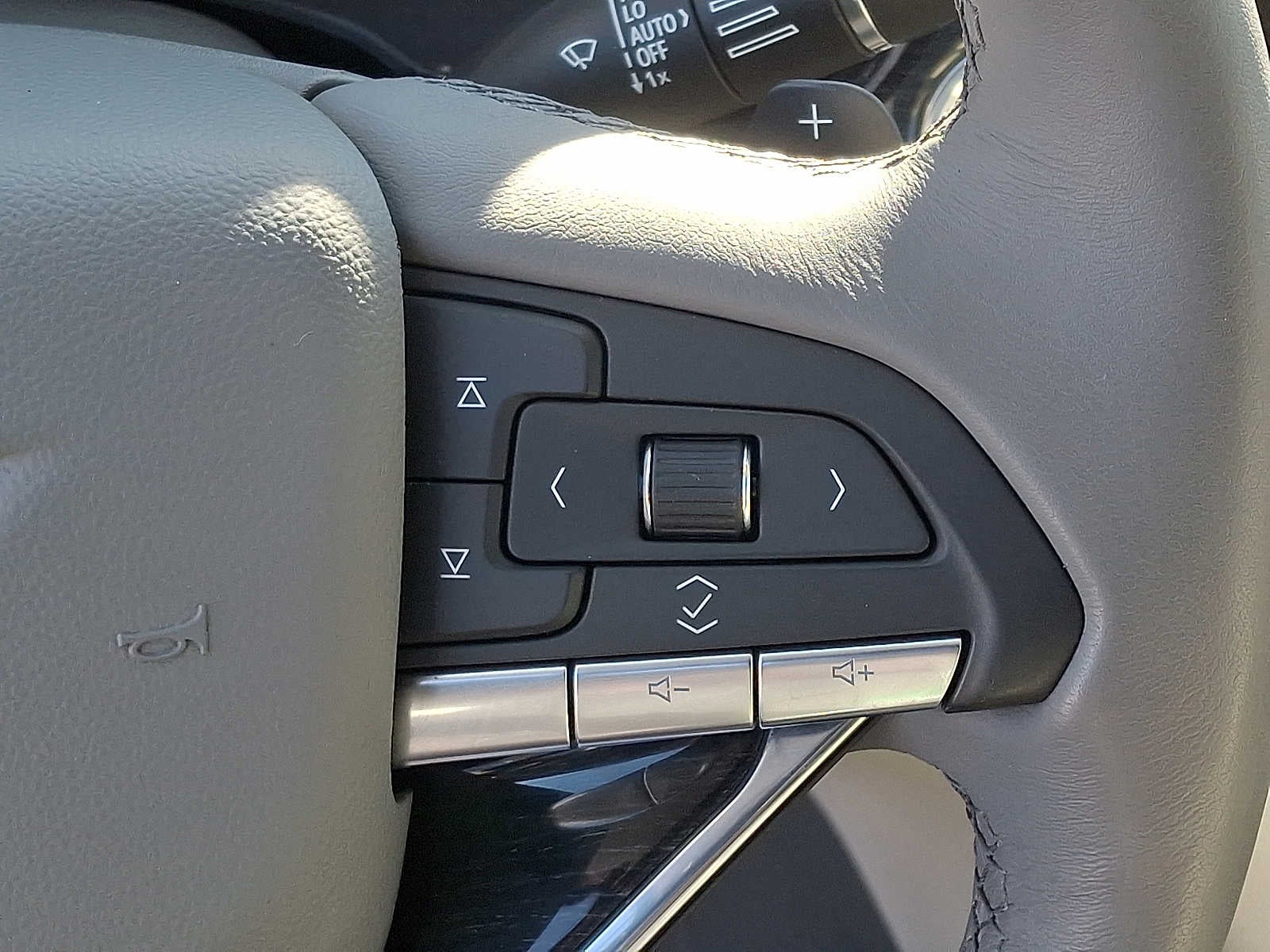 2025 Cadillac XT6 AWD 4dr Premium Luxury