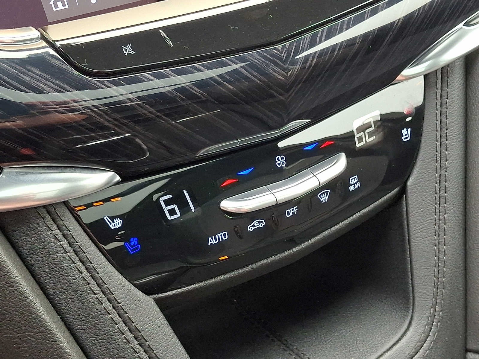 2023 Cadillac XT6 AWD 4dr Premium Luxury
