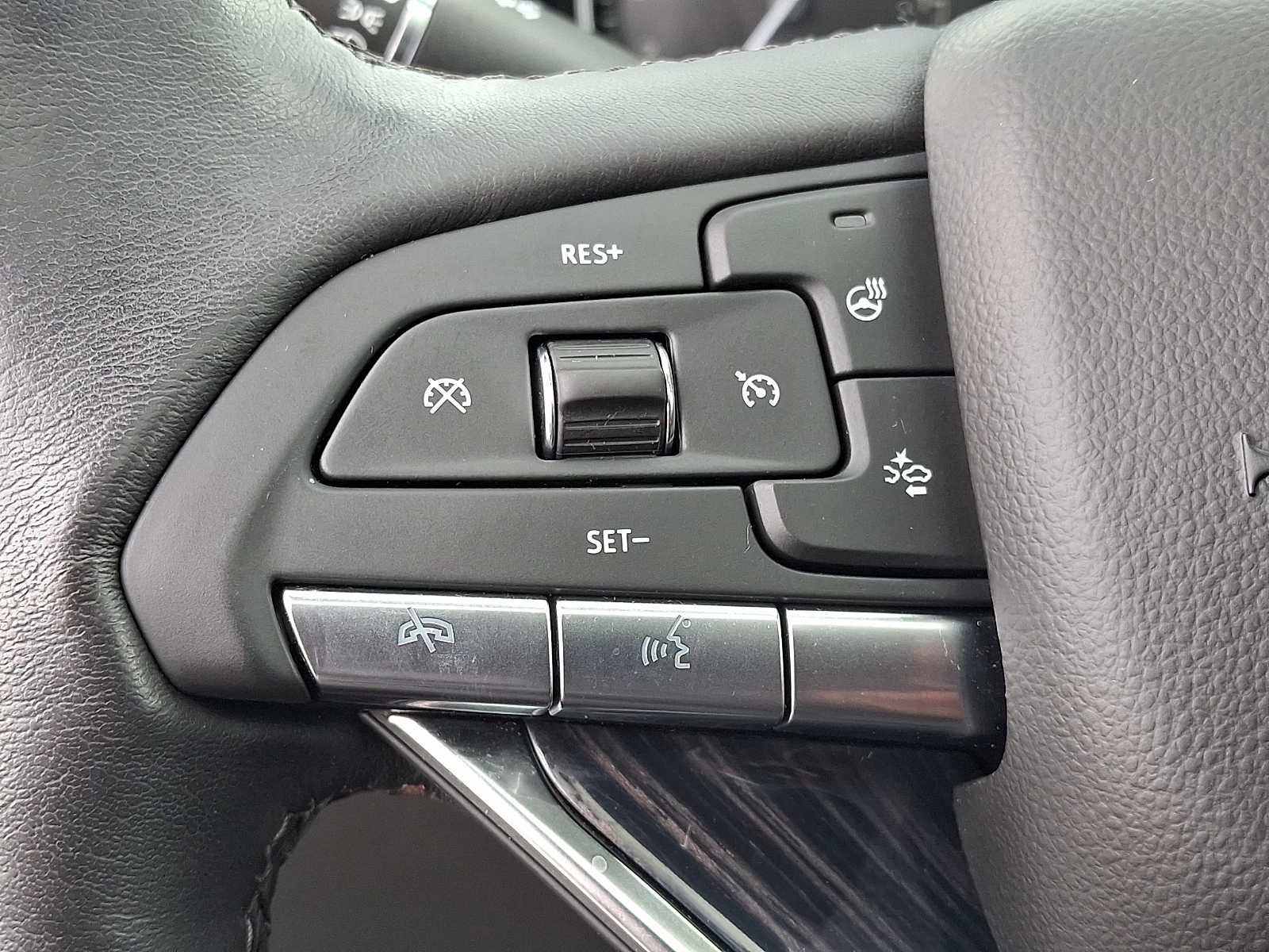 2024 Cadillac XT6 AWD 4dr Premium Luxury