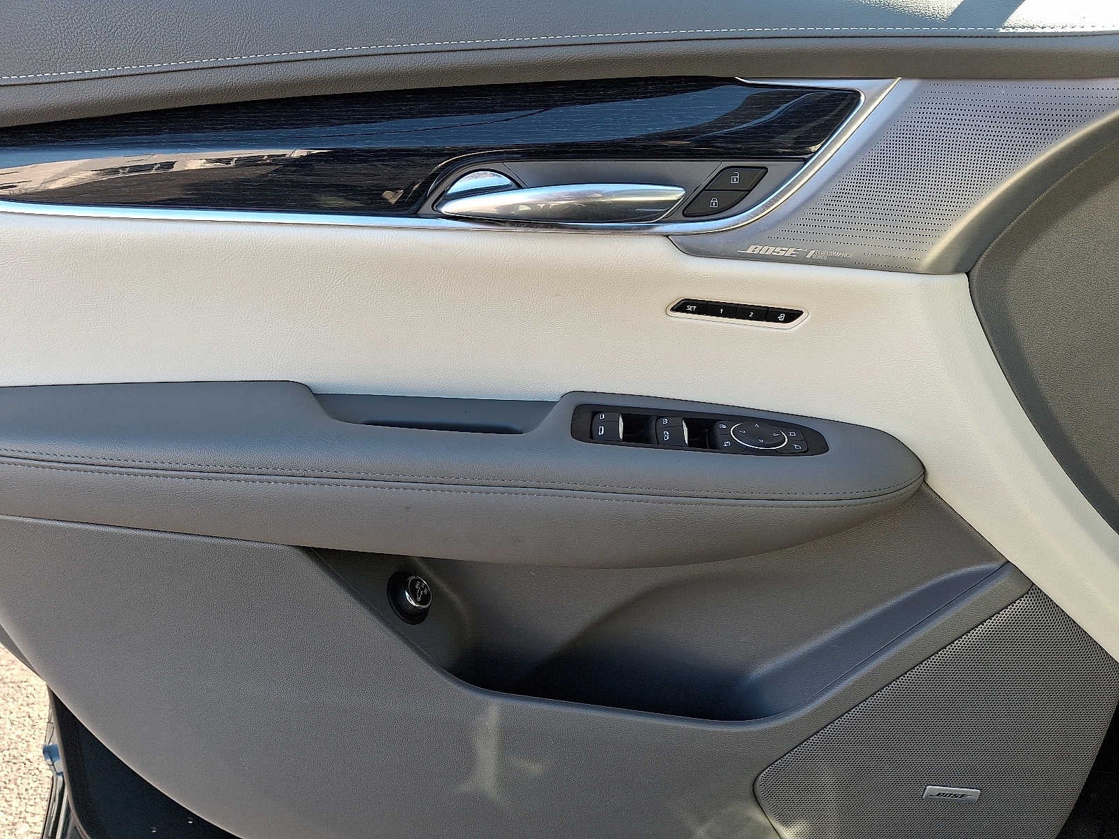 2025 Cadillac XT6 AWD 4dr Premium Luxury