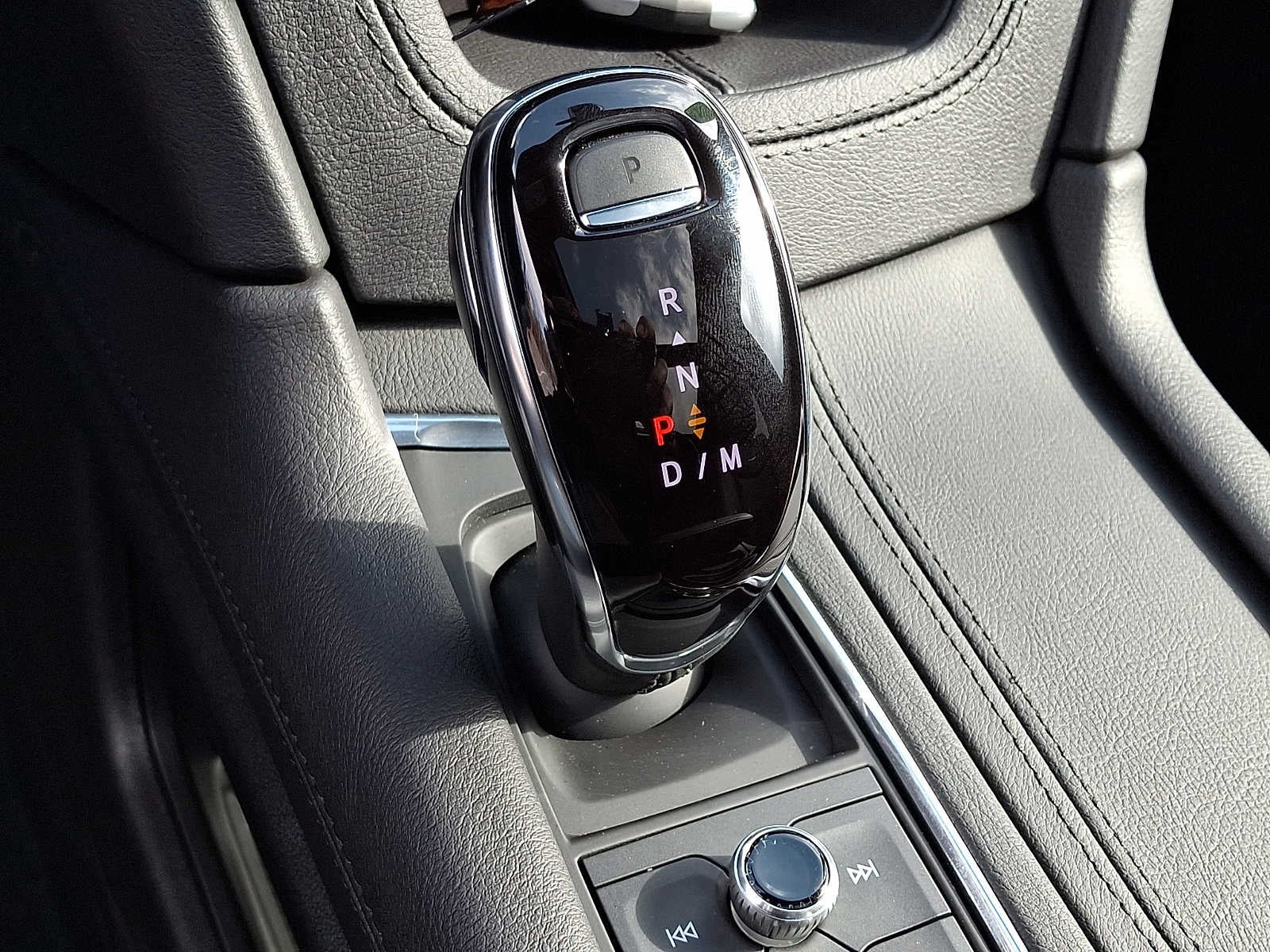 2025 Cadillac XT6 AWD 4dr Premium Luxury