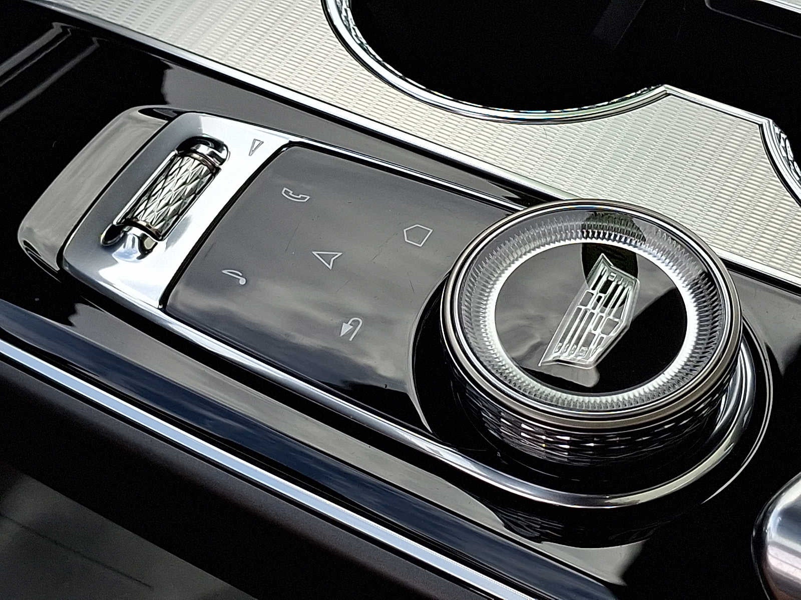 2024 Cadillac LYRIQ 4dr Tech w/1SA