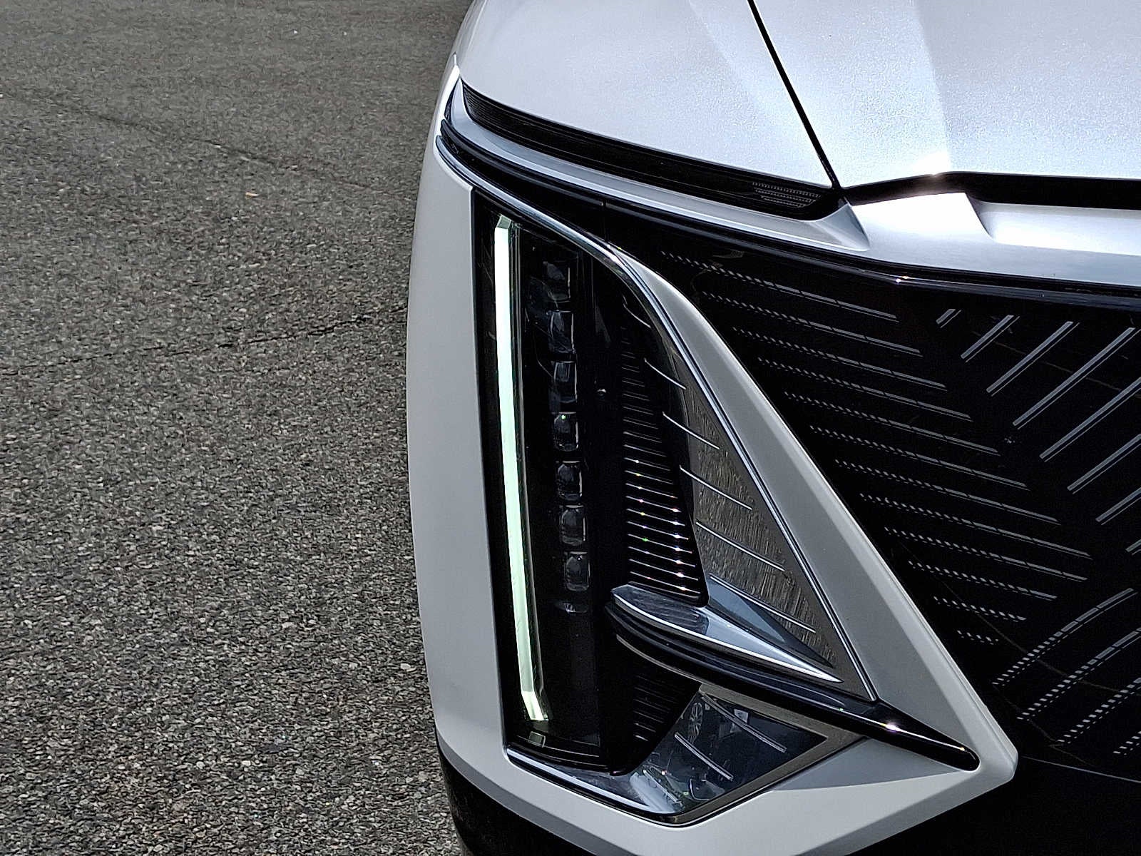 2024 Cadillac LYRIQ 4dr Tech w/1SA