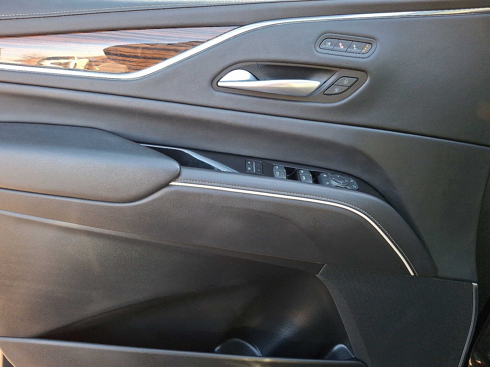 2023 Cadillac Escalade 4WD 4dr Premium Luxury