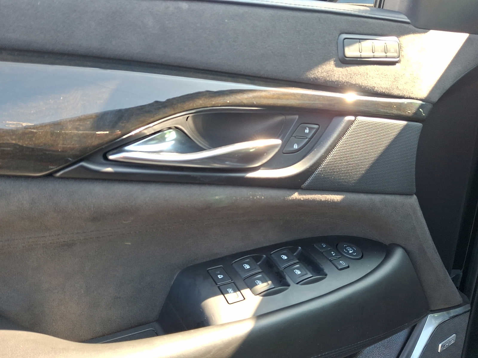 2020 Cadillac Escalade 4WD 4dr Platinum