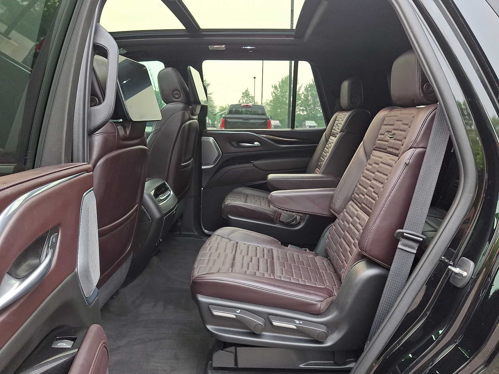 2023 Cadillac Escalade 4WD 4dr Sport Platinum