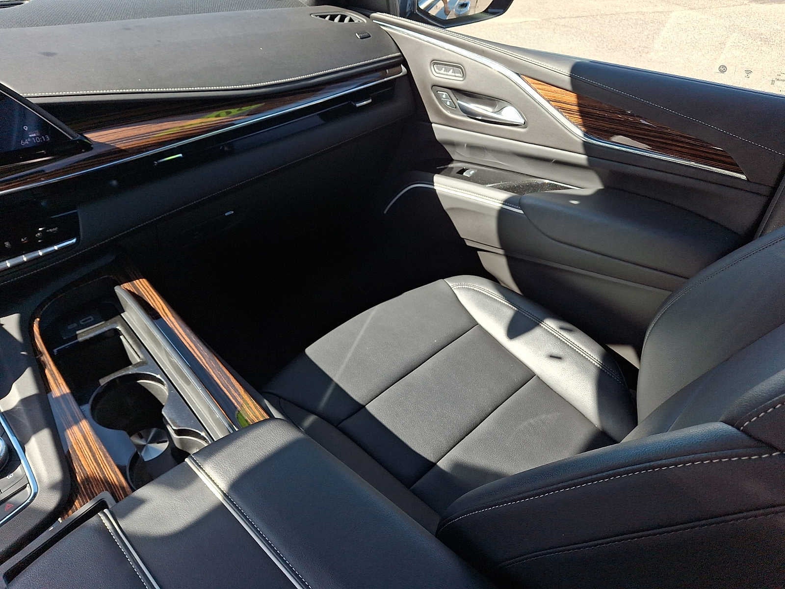 2024 Cadillac Escalade ESV 4WD 4dr Luxury