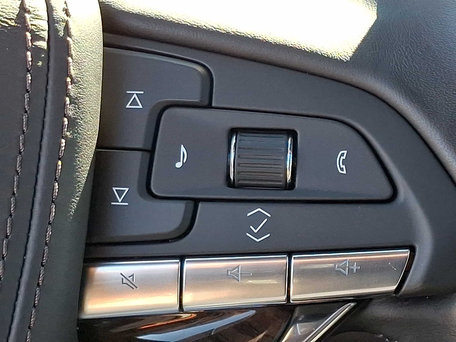 2024 Cadillac Escalade ESV 4WD 4dr Sport Platinum