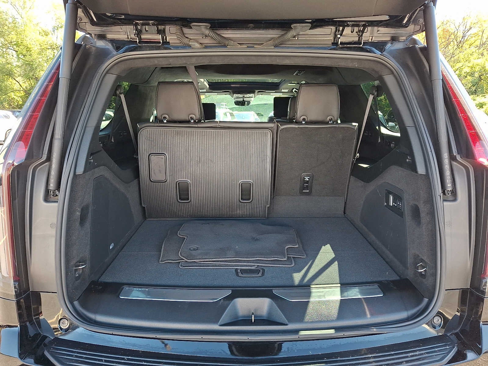 2024 Cadillac Escalade ESV 4WD 4dr Sport Platinum