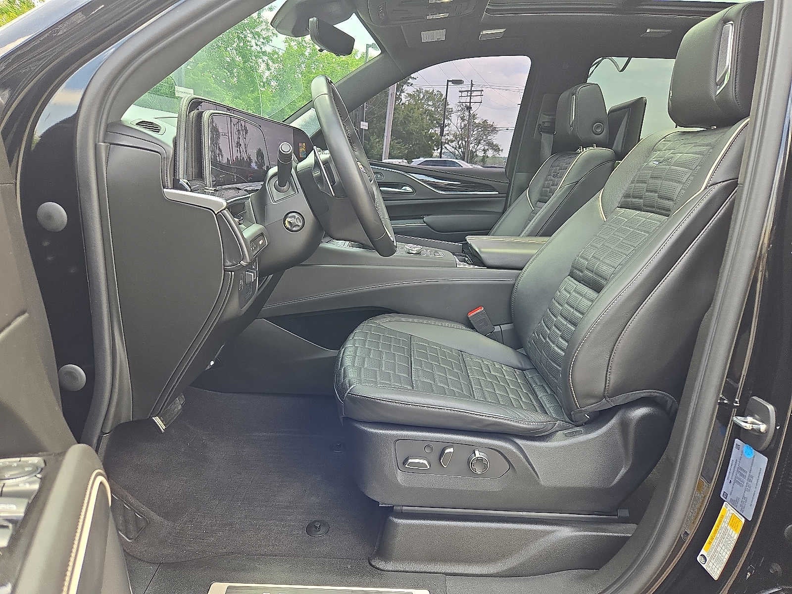 2023 Cadillac Escalade ESV AWD 4dr V-Series