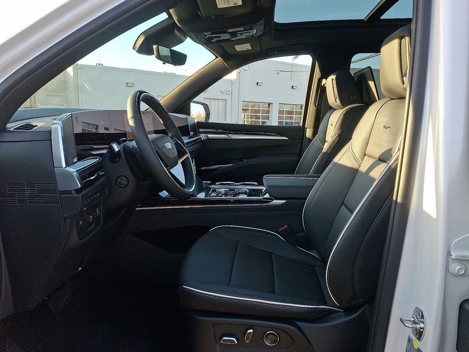 2025 Cadillac Escalade ESV 4WD 4dr Premium Luxury