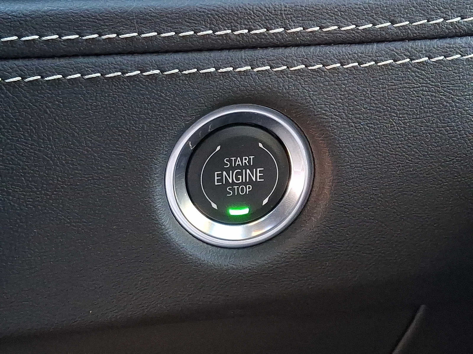 2025 Cadillac Escalade ESV 4WD 4dr Premium Luxury