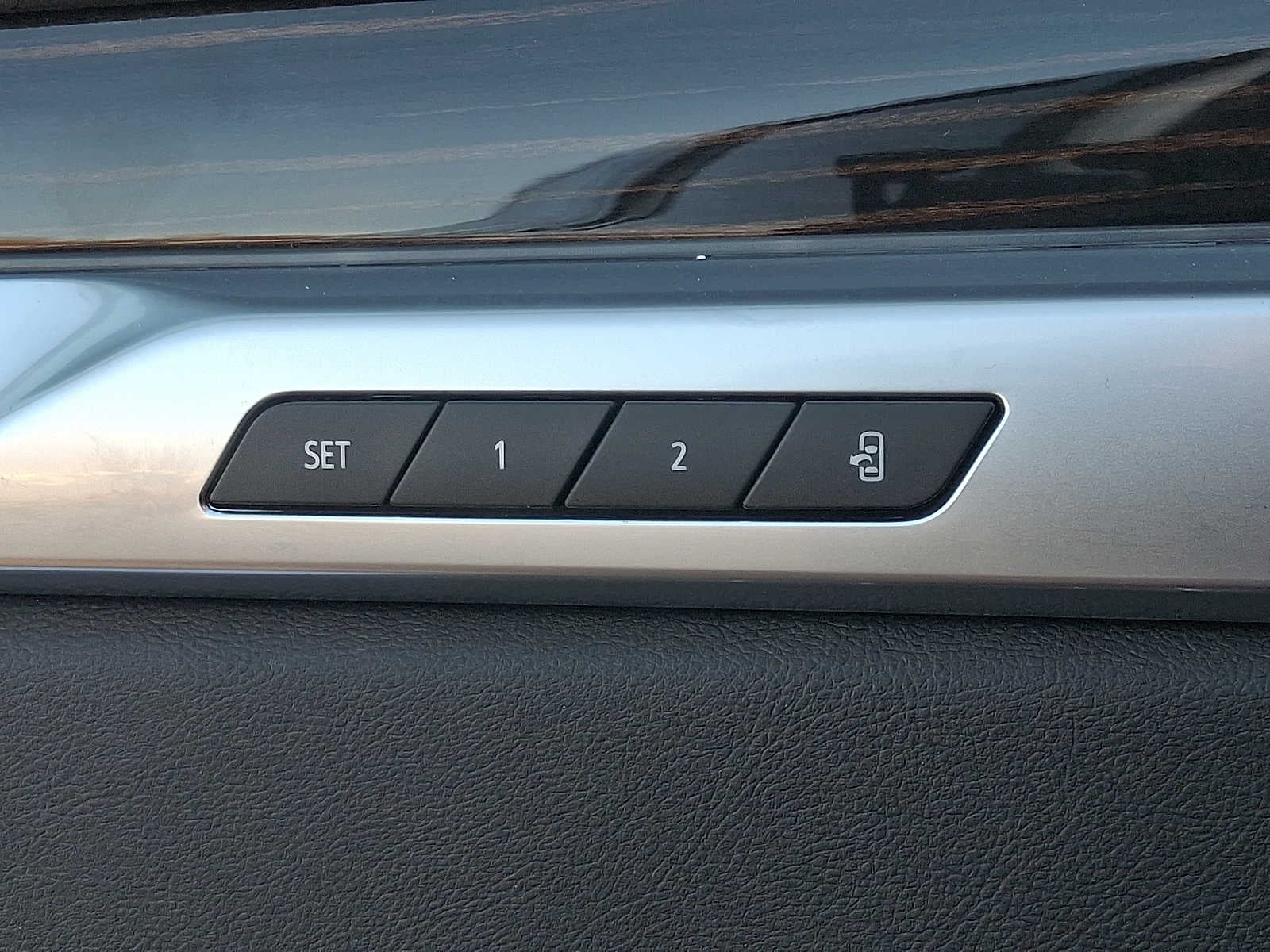 2025 Cadillac Escalade ESV 4WD 4dr Premium Luxury