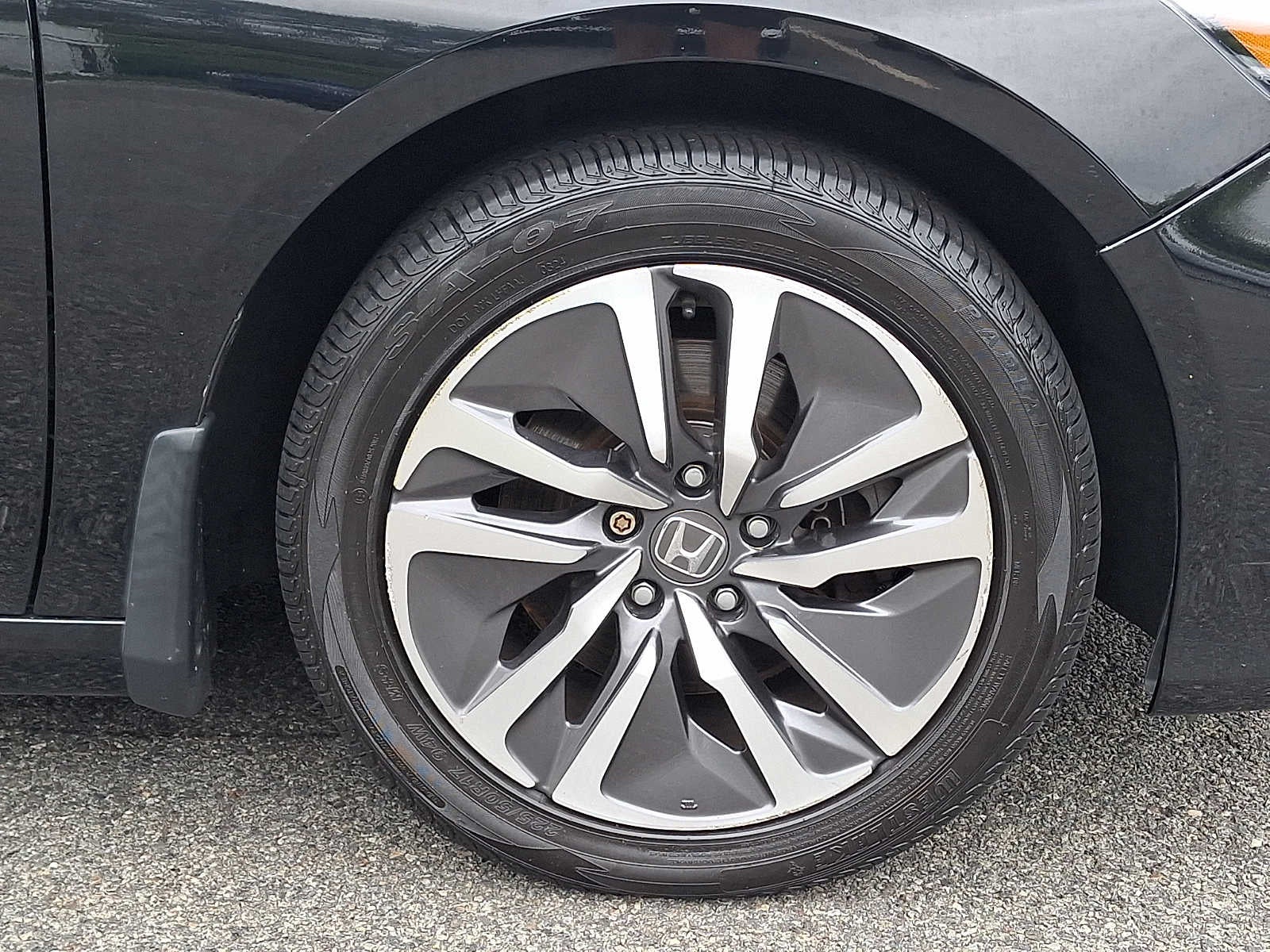 2019 Honda Accord Hybrid Touring Sedan