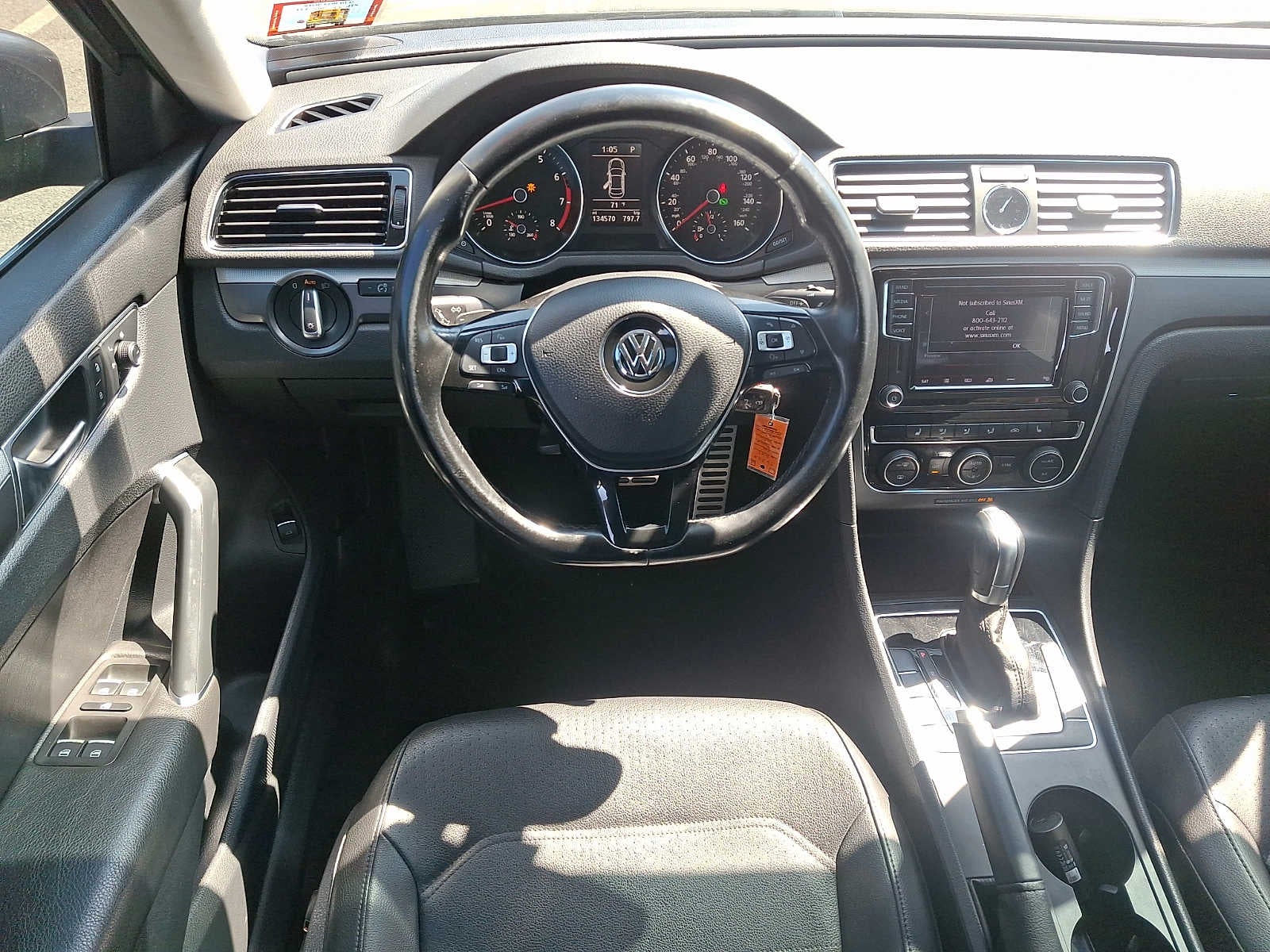 2017 Volkswagen Passat R-Line w/Comfort Pkg Auto