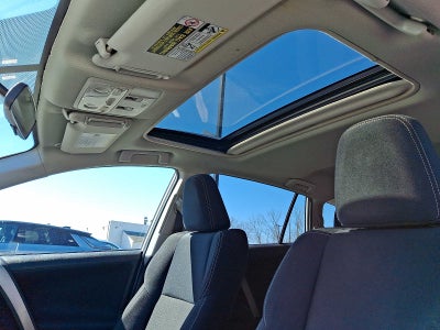 2015 Toyota RAV4 AWD 4dr XLE